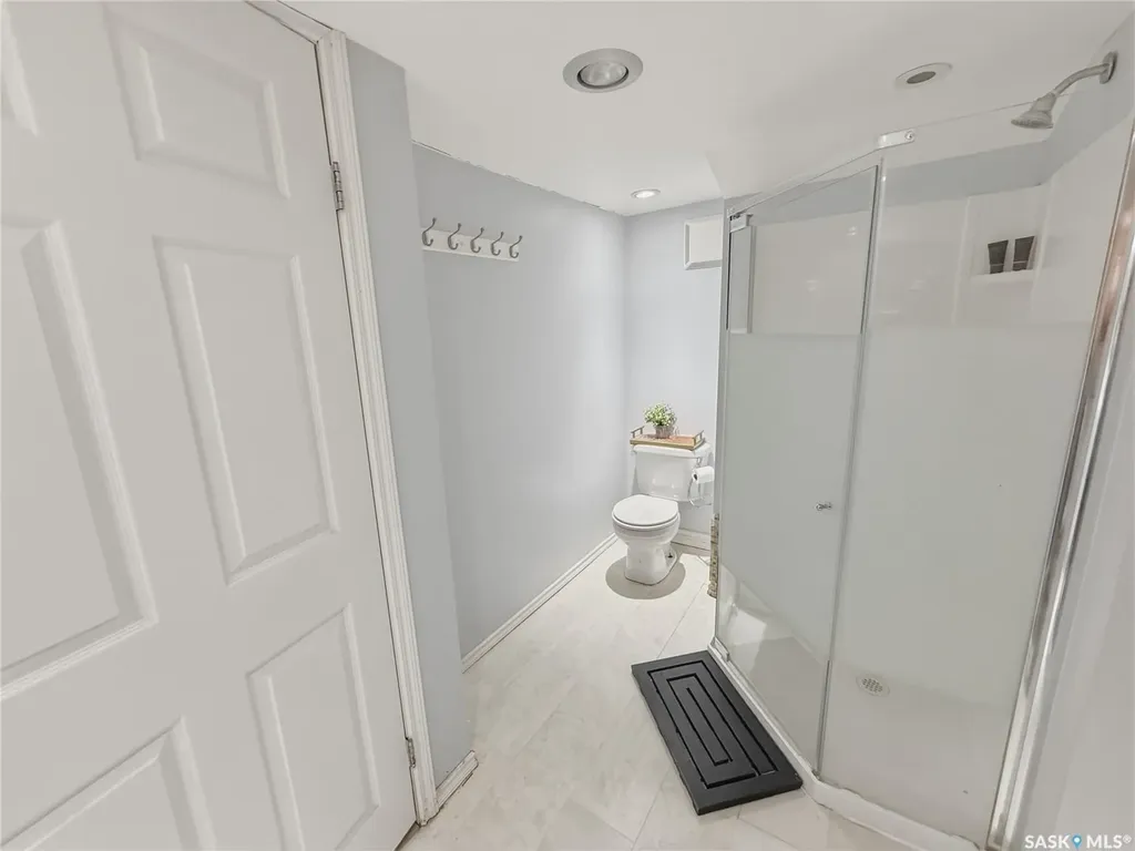 554 4th Avenue NE Swift Current SK S9H 2K2