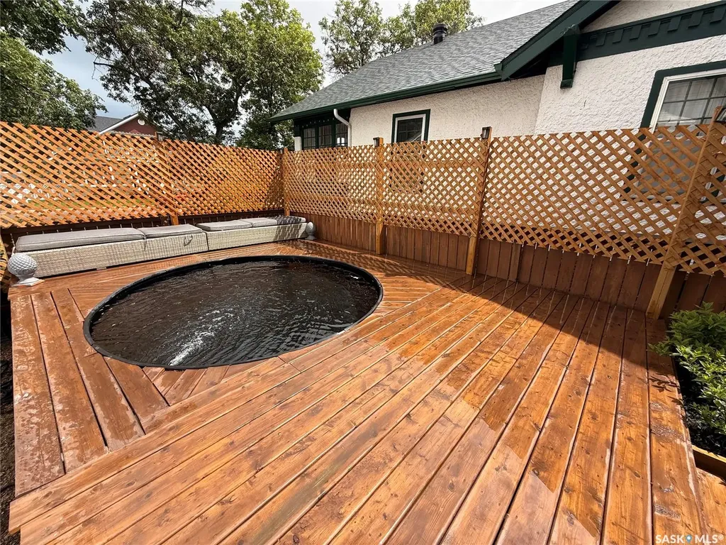 554 4th Avenue NE Swift Current SK S9H 2K2