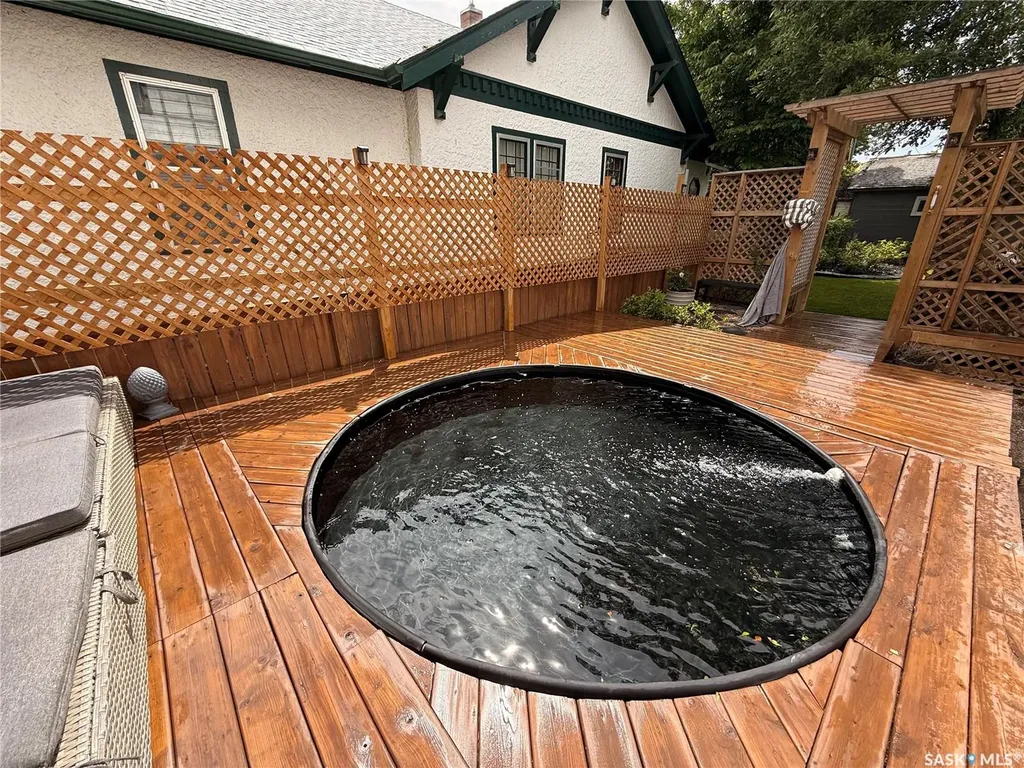 554 4th Avenue NE Swift Current SK S9H 2K2
