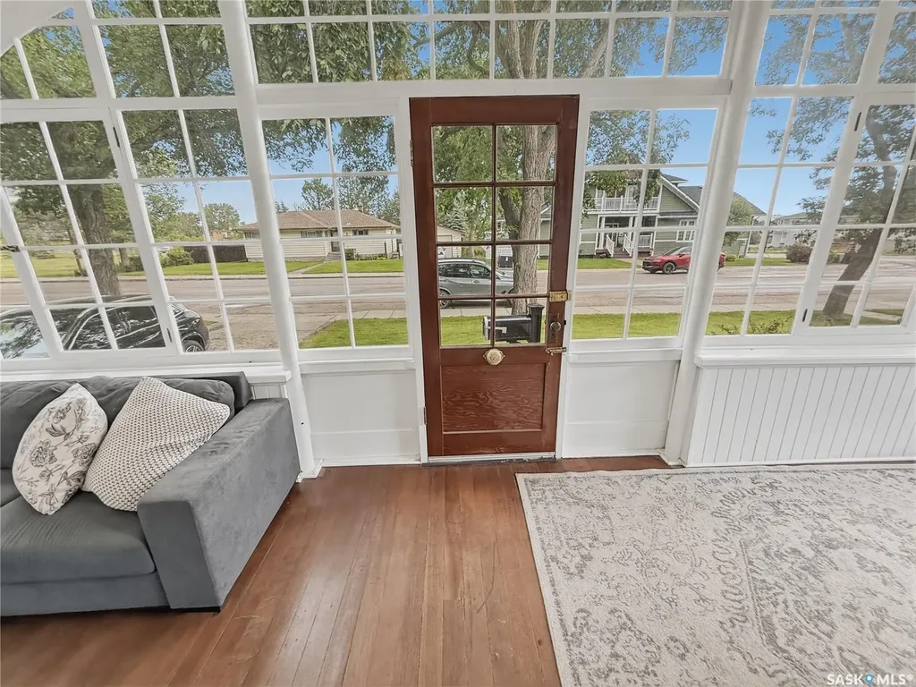 554 4th Avenue NE Swift Current SK S9H 2K2