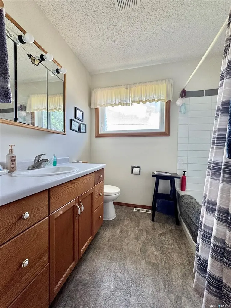 136 Darlington Street E Yorkton SK S3N 0E1