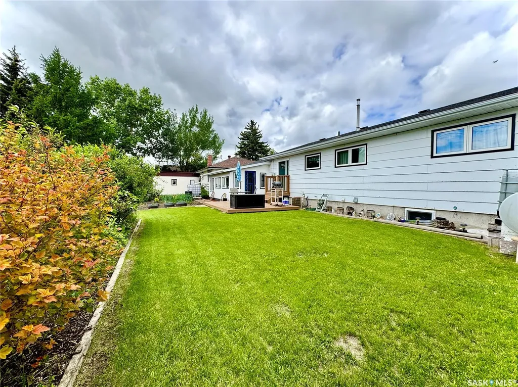 136 Darlington Street E Yorkton SK S3N 0E1