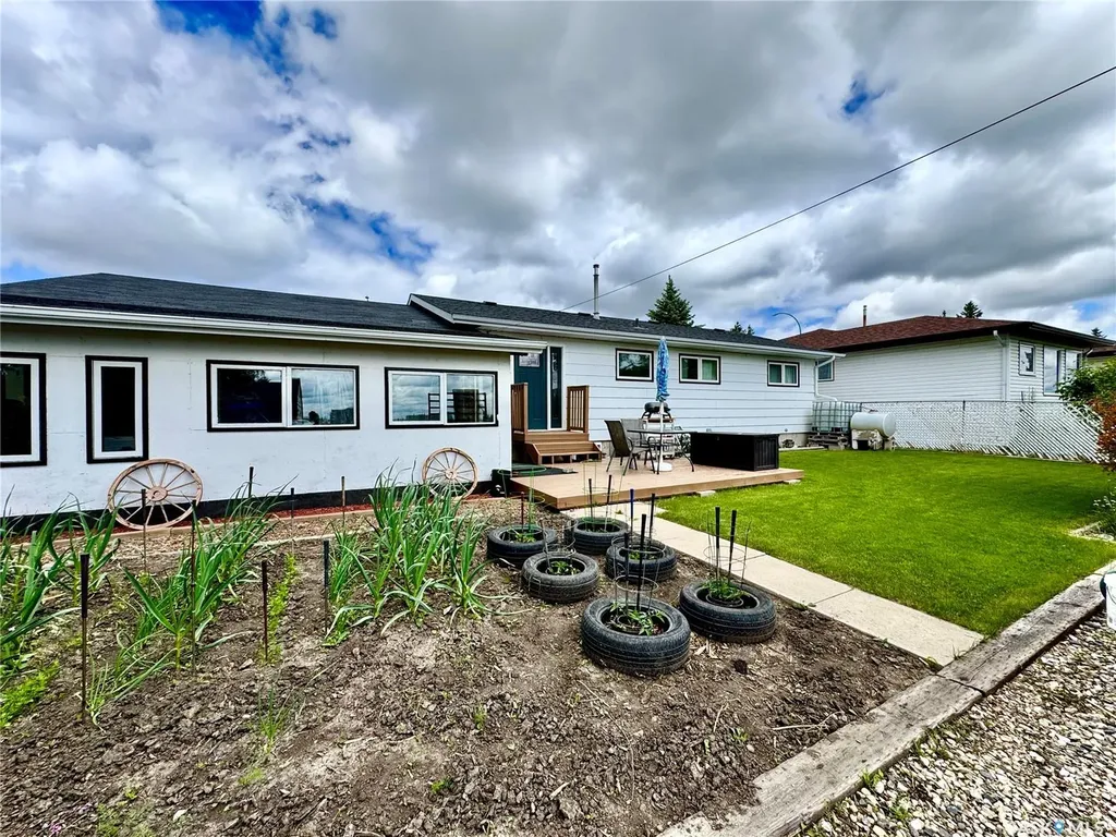 136 Darlington Street E Yorkton SK S3N 0E1