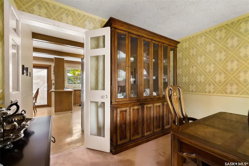 70 Lowry Place Regina SK S4S 6C7