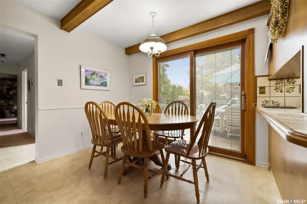 70 Lowry Place Regina SK S4S 6C7
