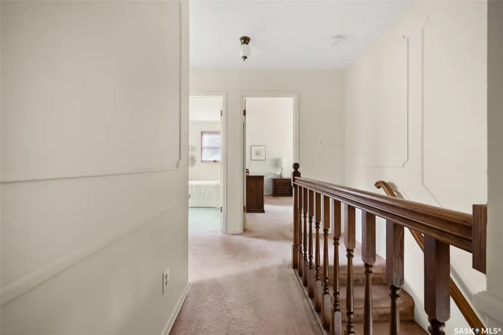 70 Lowry Place Regina SK S4S 6C7