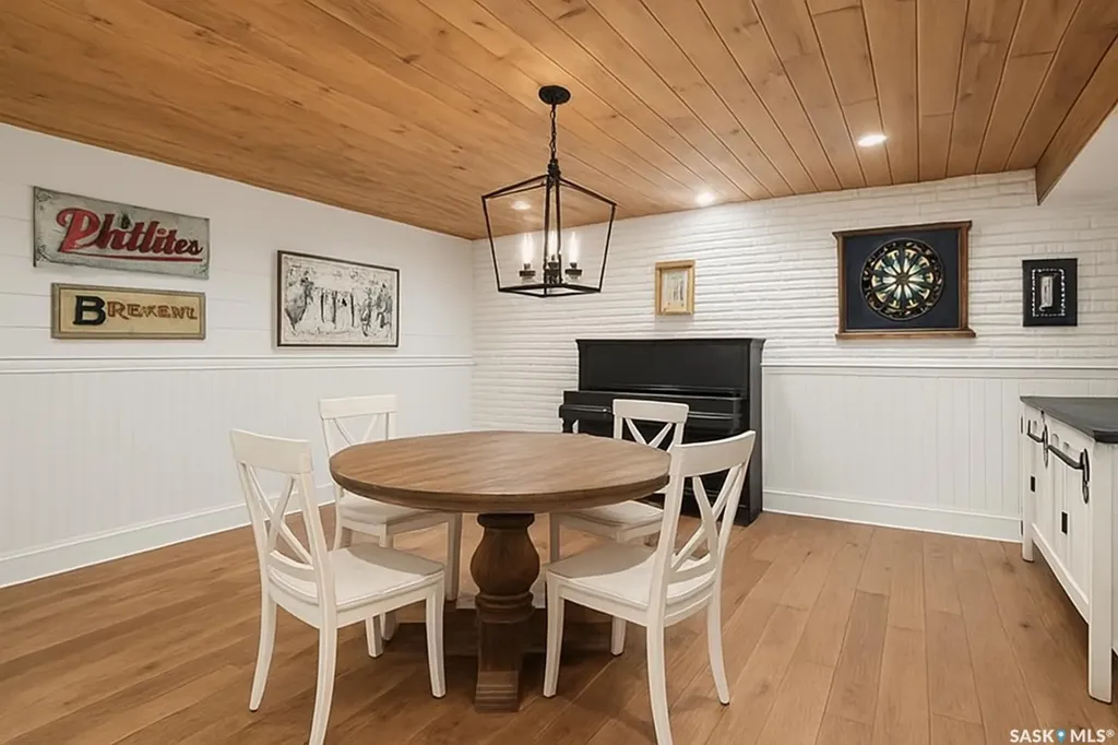 70 Lowry Place Regina SK S4S 6C7