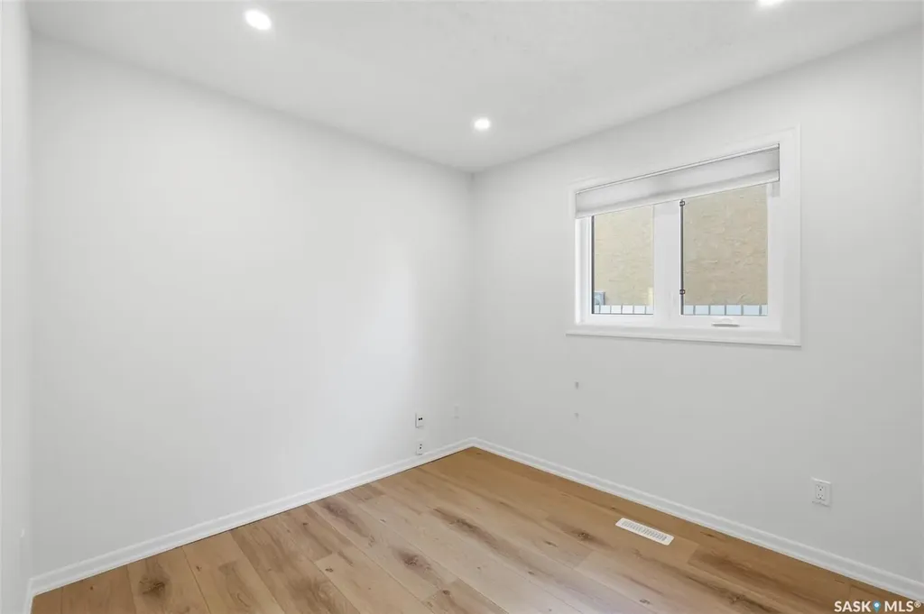 235 Bronson Way Saskatoon SK S7J 5E5