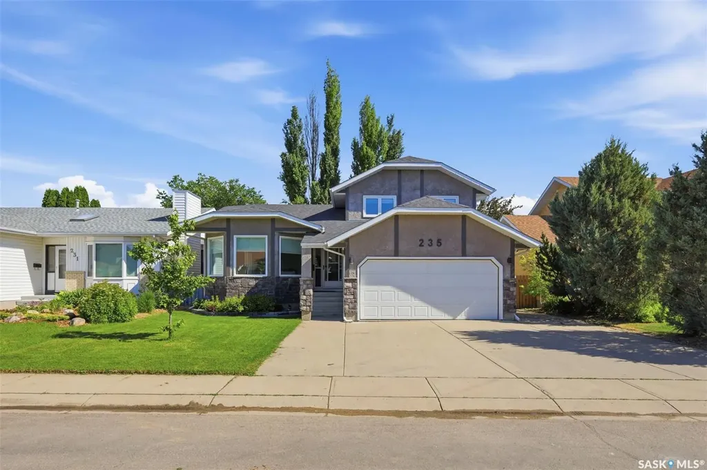 235 Bronson Way Saskatoon SK S7J 5E5
