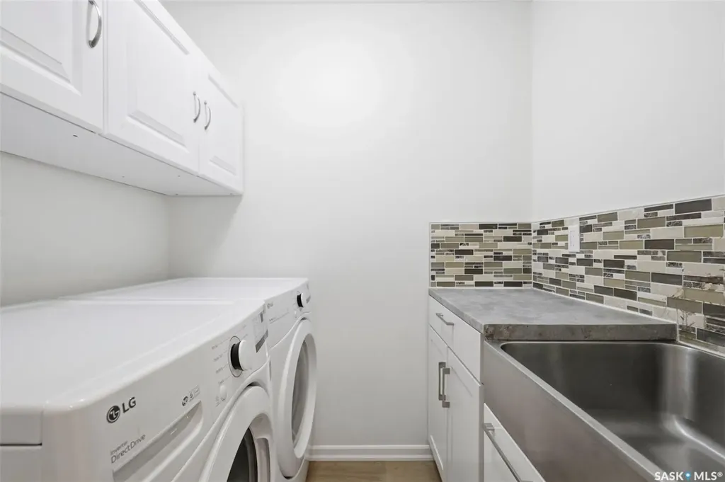 235 Bronson Way Saskatoon SK S7J 5E5