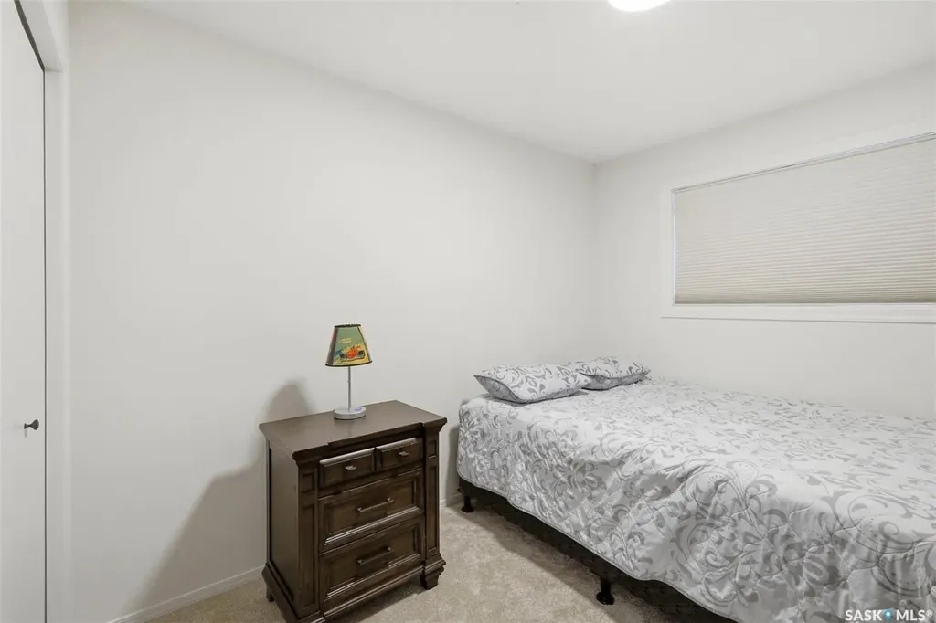 235 Bronson Way Saskatoon SK S7J 5E5