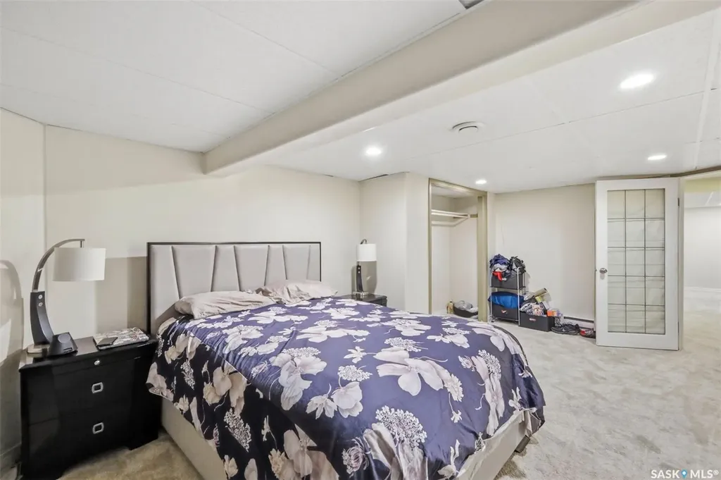 235 Bronson Way Saskatoon SK S7J 5E5