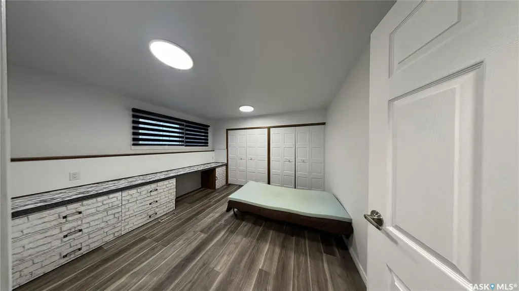 2 Mcdougall Crescent Saskatoon SK S7L 5C1