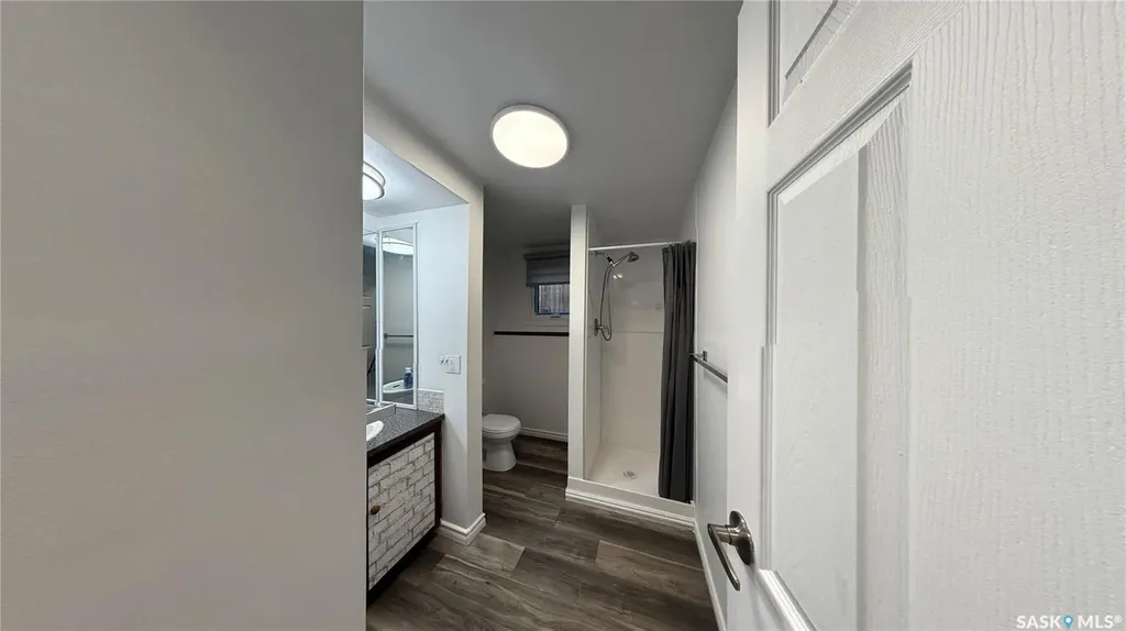 2 Mcdougall Crescent Saskatoon SK S7L 5C1