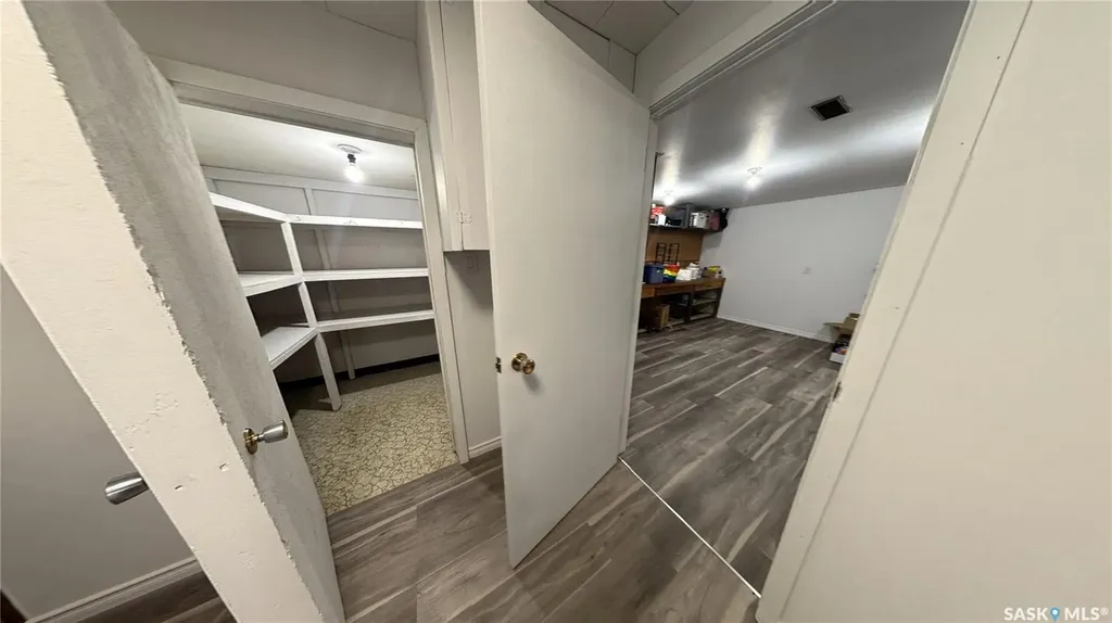 2 Mcdougall Crescent Saskatoon SK S7L 5C1