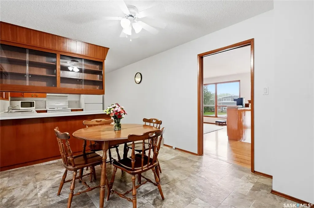 21 Bateman Crescent Saskatoon SK S7H 3C3