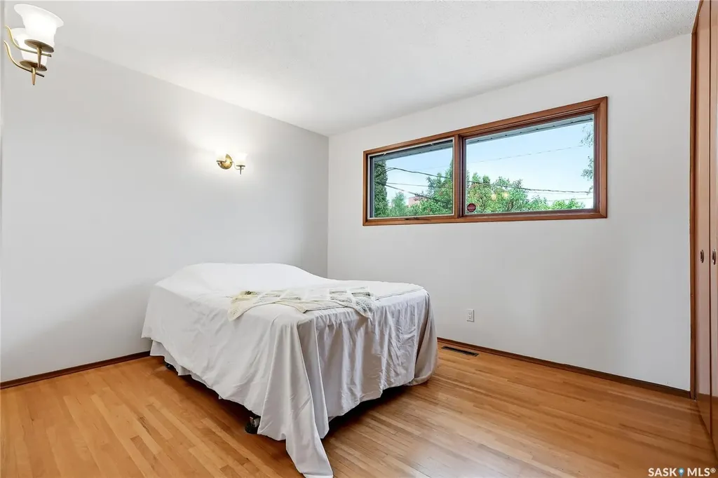 21 Bateman Crescent Saskatoon SK S7H 3C3