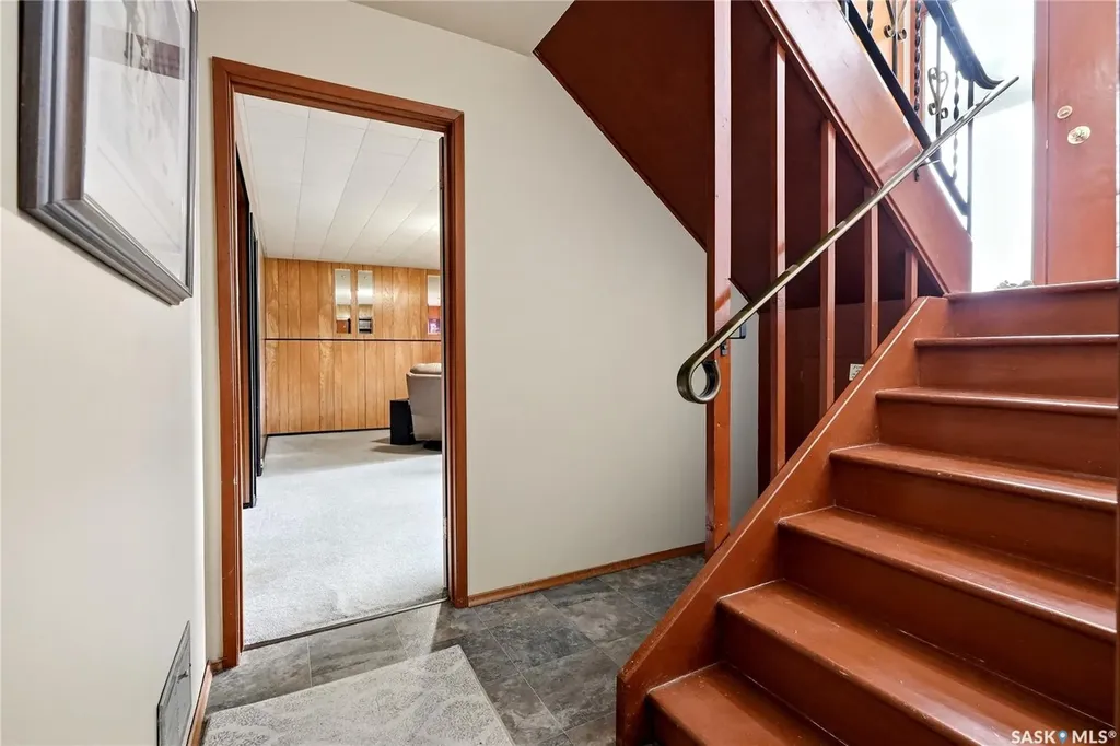 21 Bateman Crescent Saskatoon SK S7H 3C3