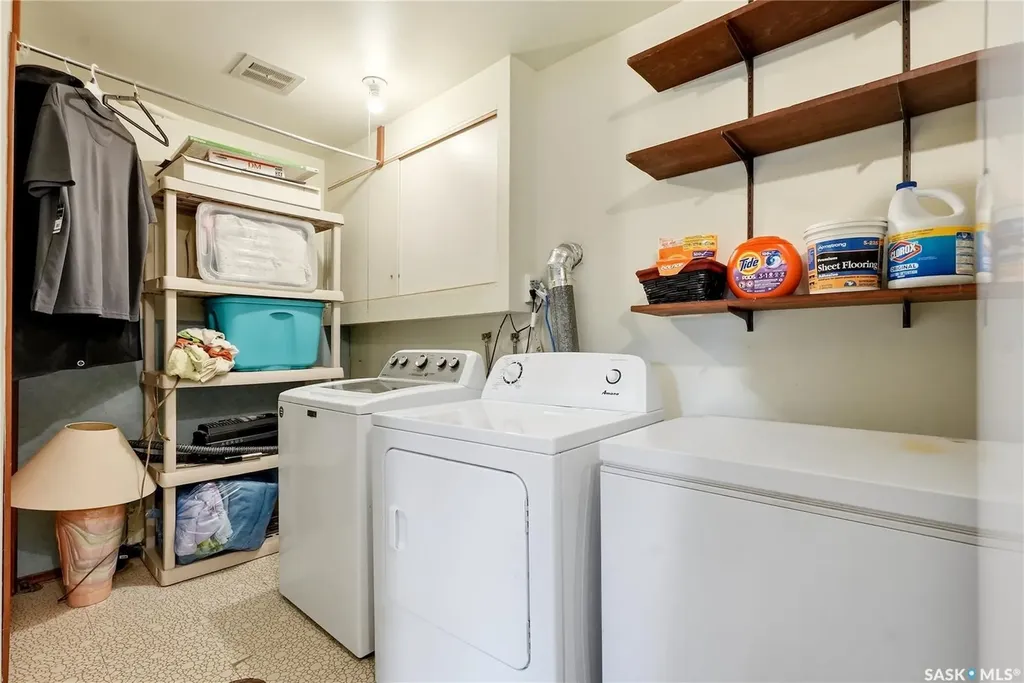 21 Bateman Crescent Saskatoon SK S7H 3C3