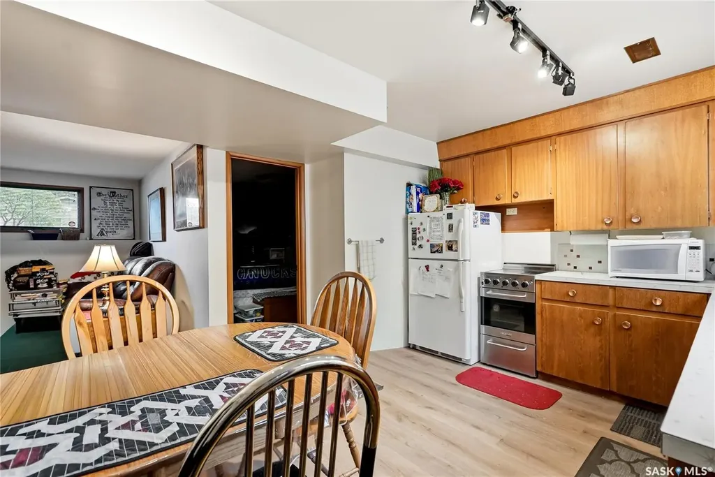 21 Bateman Crescent Saskatoon SK S7H 3C3