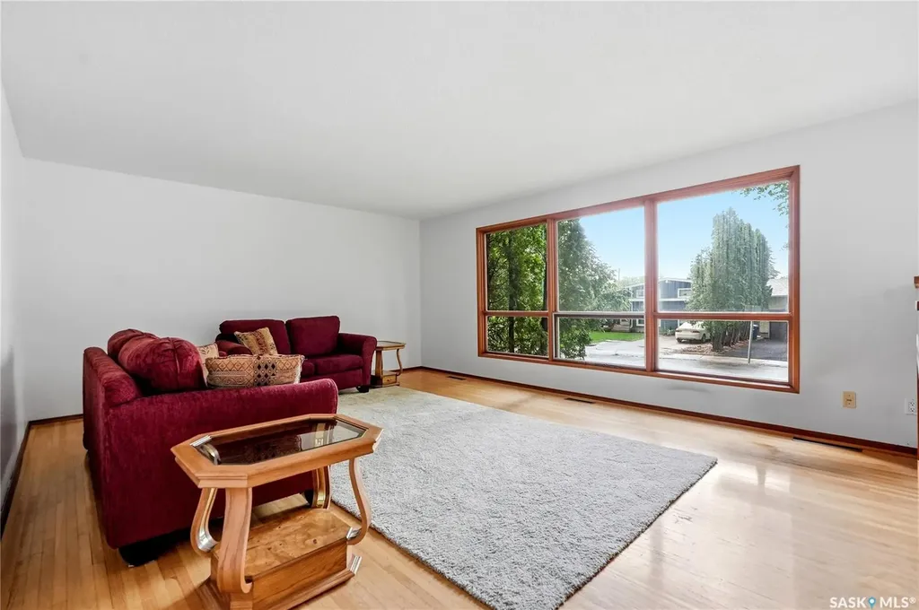 21 Bateman Crescent Saskatoon SK S7H 3C3