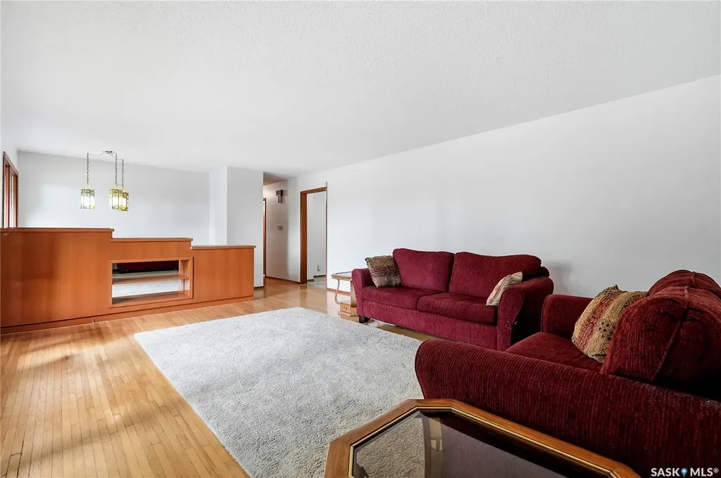 21 Bateman Crescent Saskatoon SK S7H 3C3