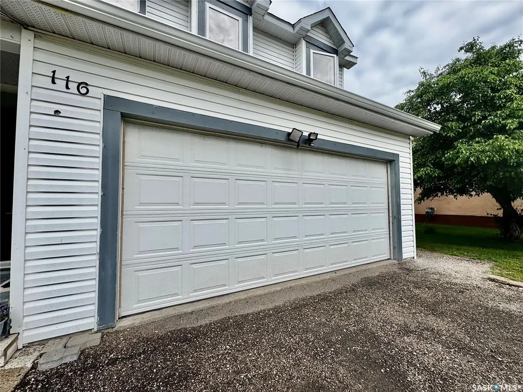 116 Sharman Street Springside SK S0A 3V0
