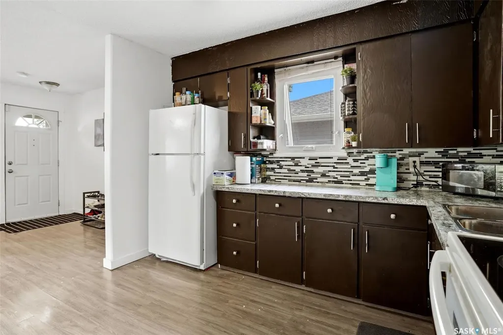 1860 Alexandra Street Regina SK S4T 4P3
