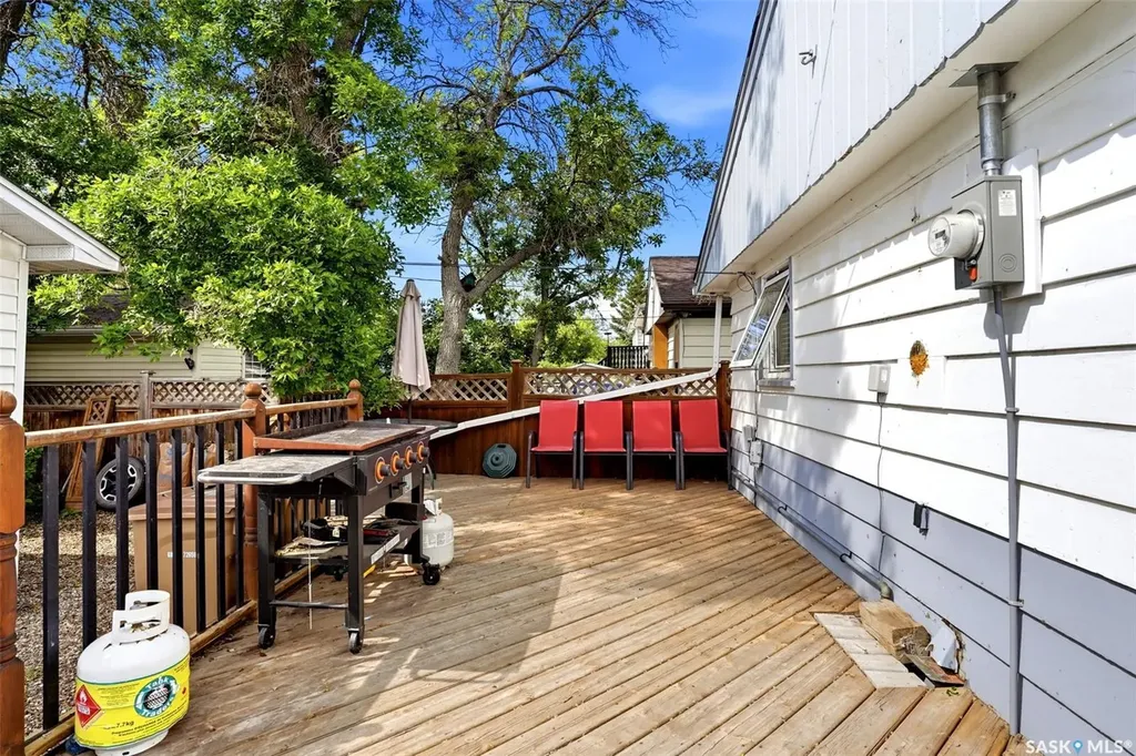 1860 Alexandra Street Regina SK S4T 4P3