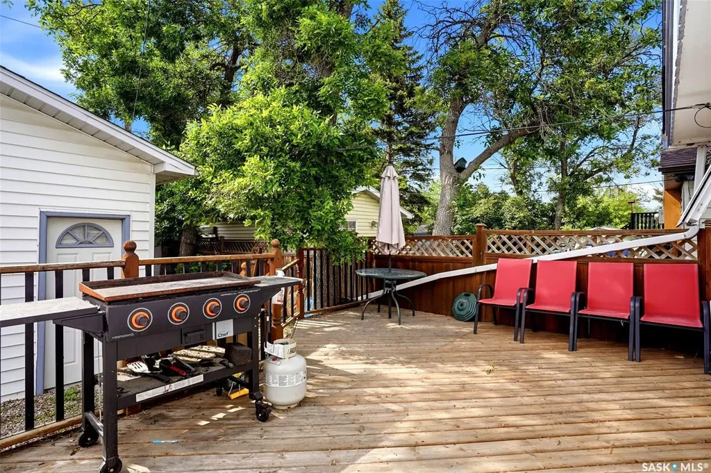 1860 Alexandra Street Regina SK S4T 4P3