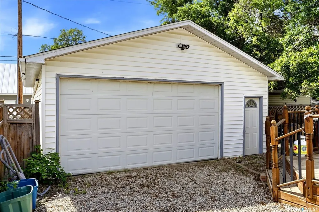 1860 Alexandra Street Regina SK S4T 4P3