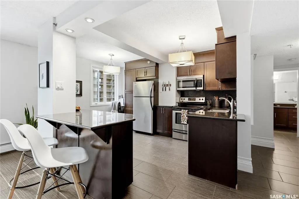 320 5th Avenue N Saskatoon SK S7K 2P5