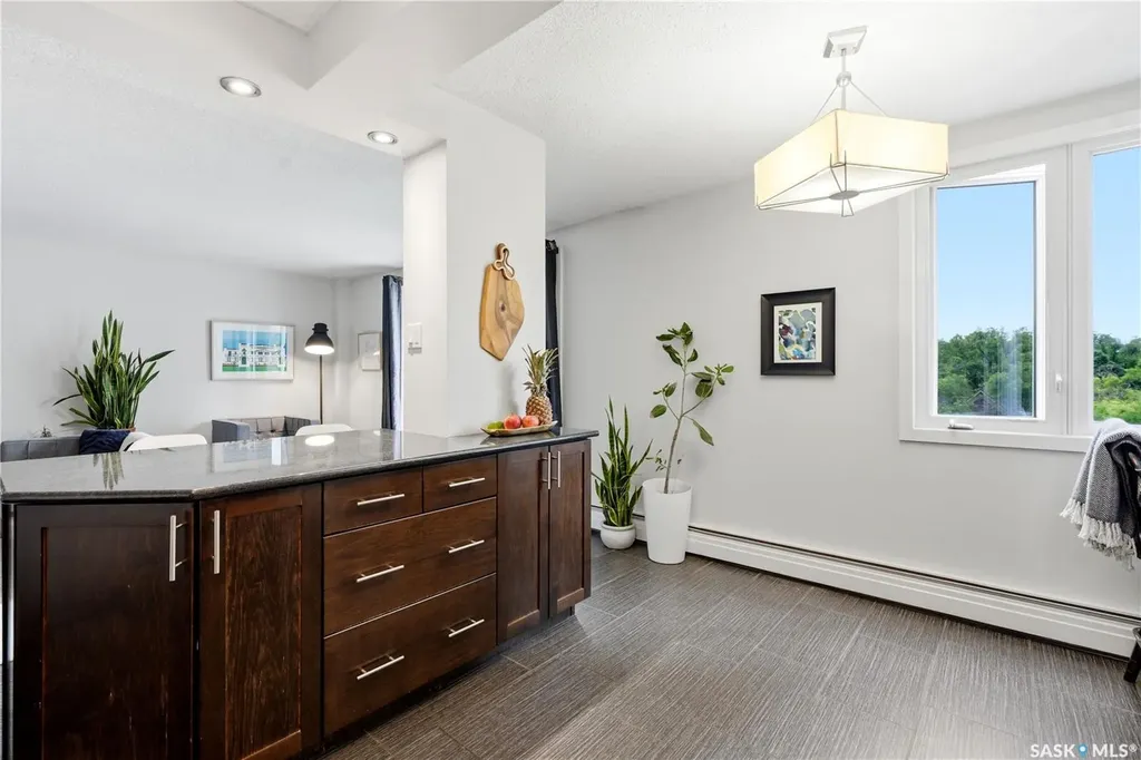 320 5th Avenue N Saskatoon SK S7K 2P5