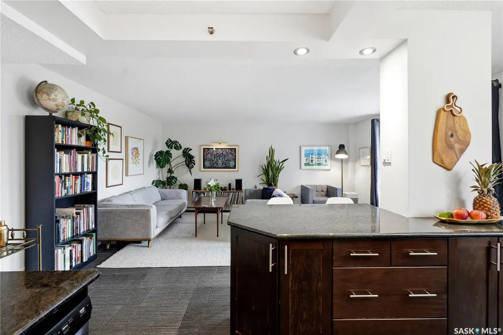 320 5th Avenue N Saskatoon SK S7K 2P5