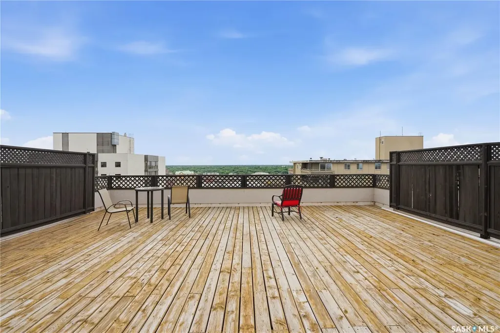 320 5th Avenue N Saskatoon SK S7K 2P5