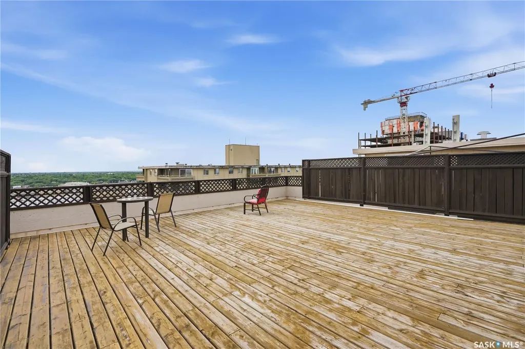 320 5th Avenue N Saskatoon SK S7K 2P5