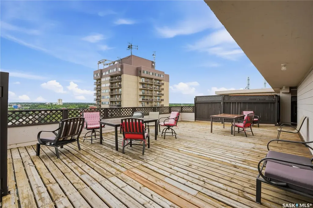 320 5th Avenue N Saskatoon SK S7K 2P5