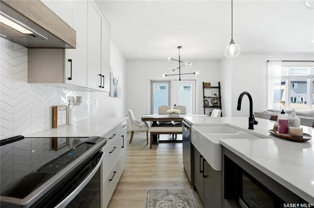 147 Barrett Street Saskatoon SK S7W 0Z8