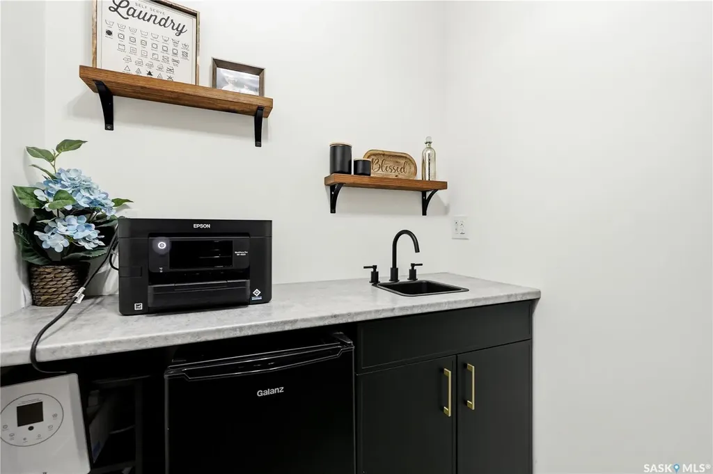 147 Barrett Street Saskatoon SK S7W 0Z8