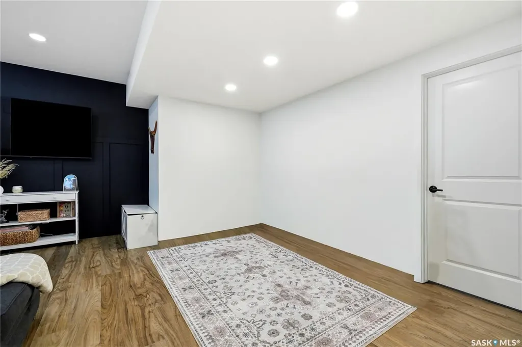 147 Barrett Street Saskatoon SK S7W 0Z8