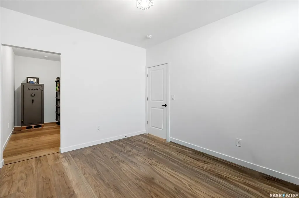 147 Barrett Street Saskatoon SK S7W 0Z8