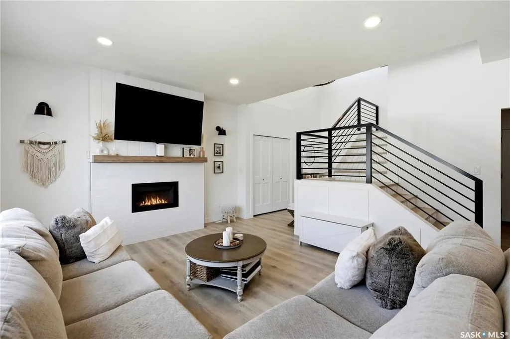 147 Barrett Street Saskatoon SK S7W 0Z8