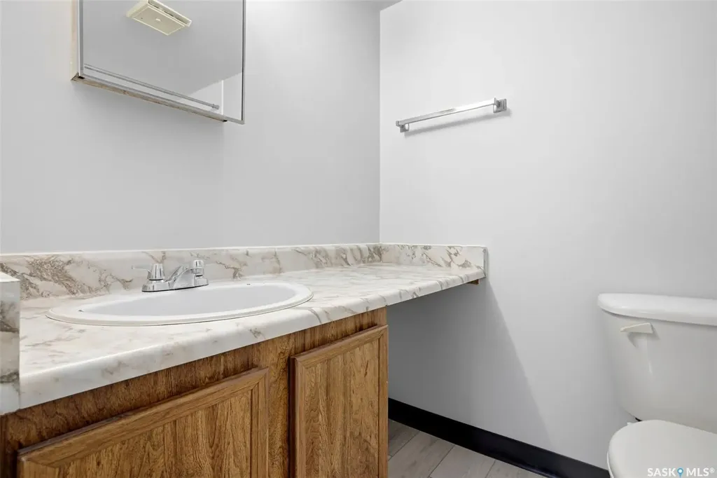 51 Rodenbush Drive Regina SK S4R 8C7