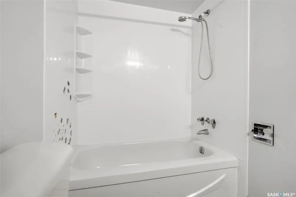 51 Rodenbush Drive Regina SK S4R 8C7