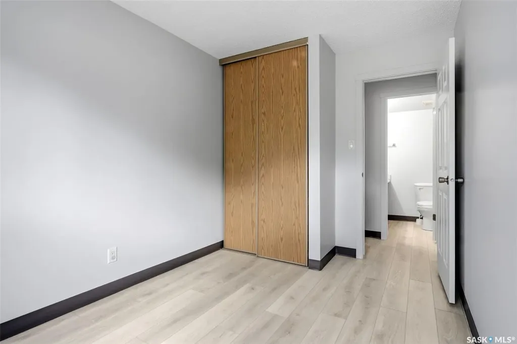 51 Rodenbush Drive Regina SK S4R 8C7
