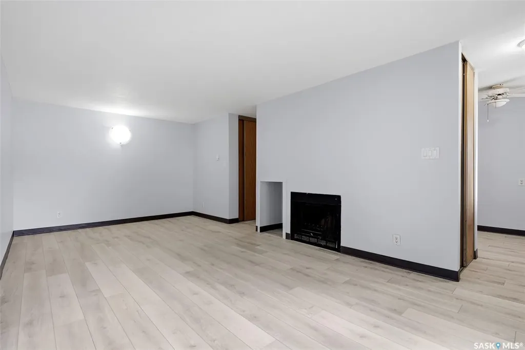 51 Rodenbush Drive Regina SK S4R 8C7