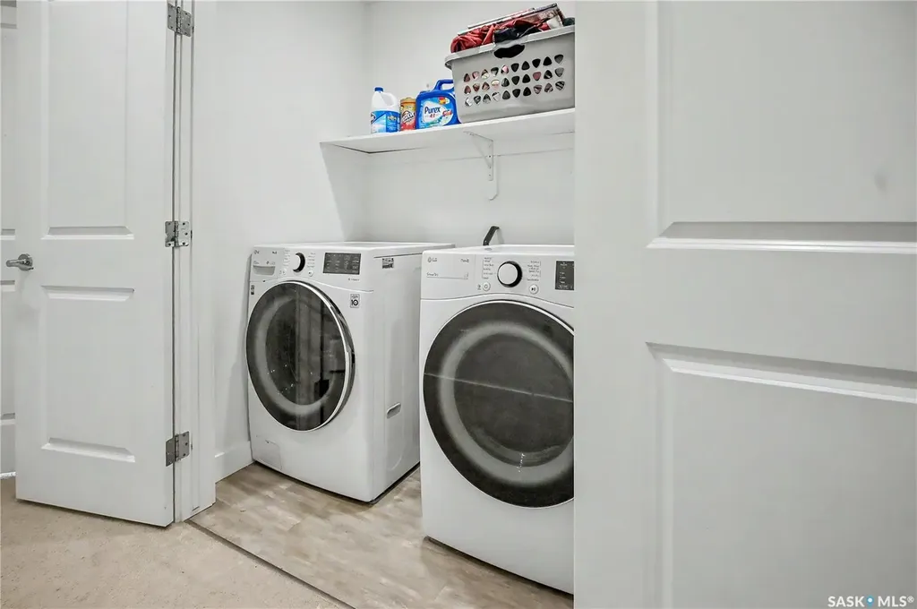 106 Westfield Road Saskatoon SK S7V 0Z8