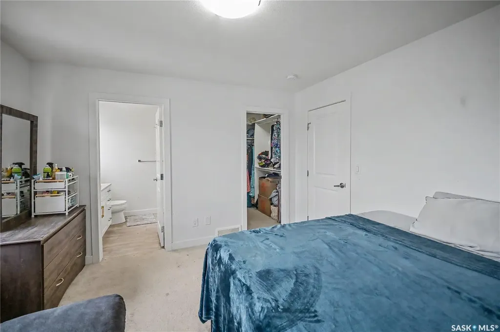 106 Westfield Road Saskatoon SK S7V 0Z8