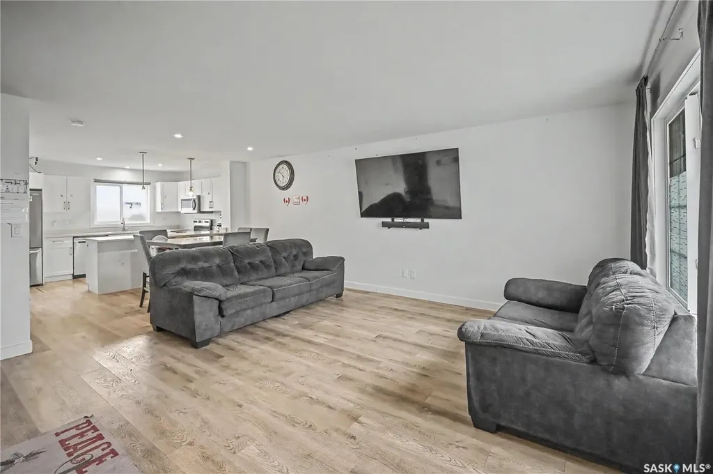 106 Westfield Road Saskatoon SK S7V 0Z8