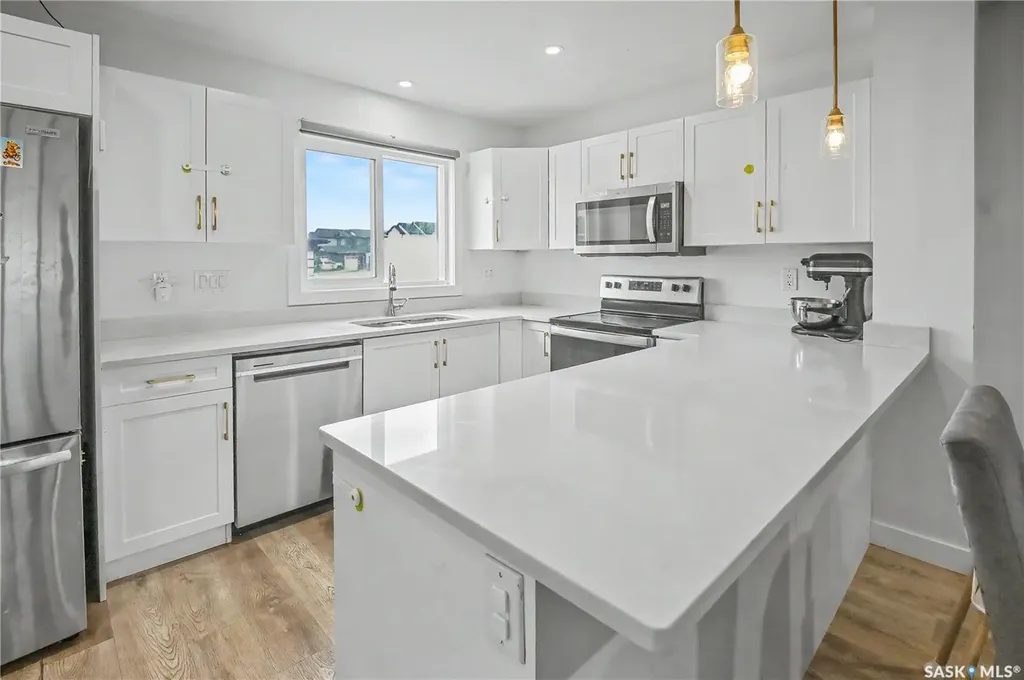 106 Westfield Road Saskatoon SK S7V 0Z8